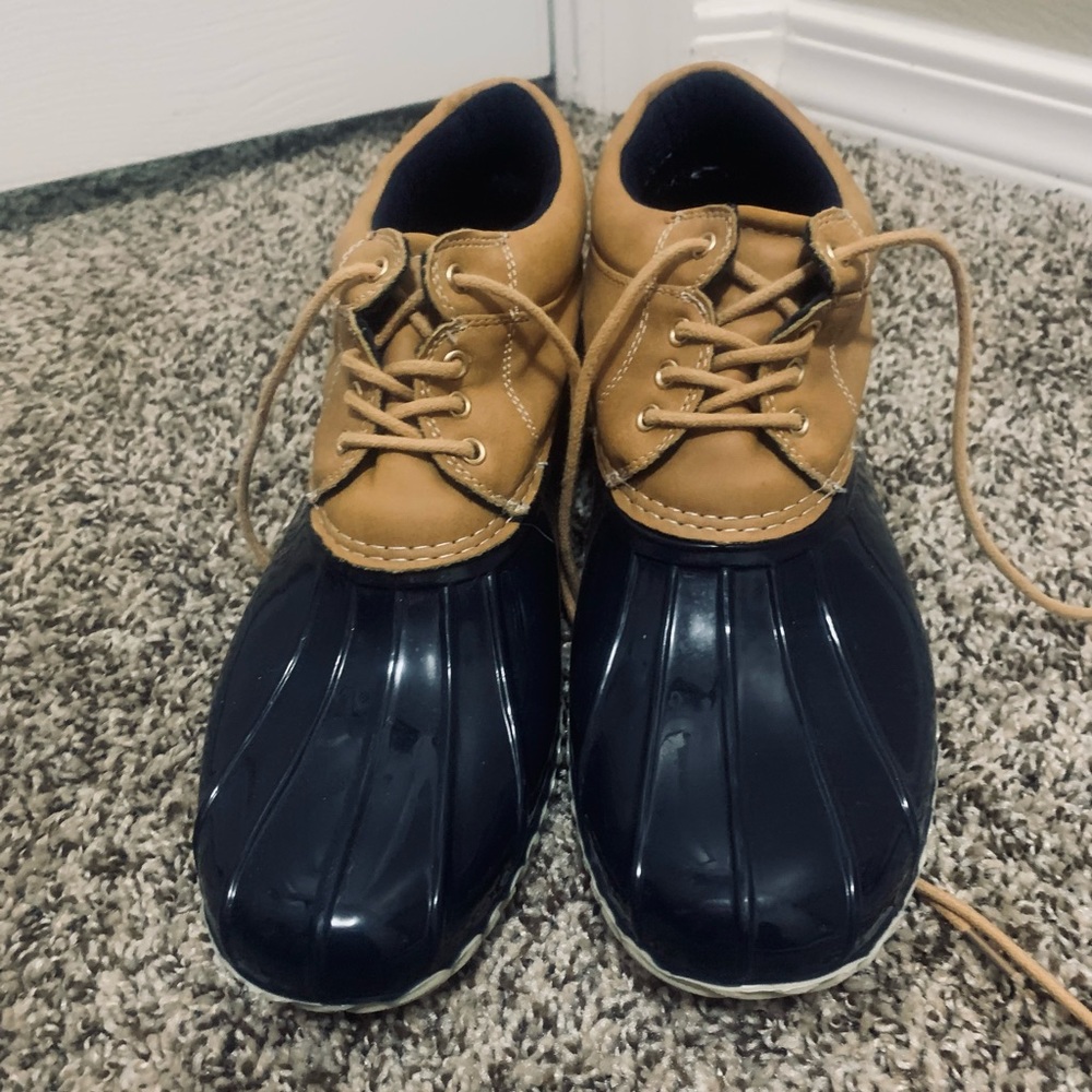 Tommy Hilfiger rain boots!